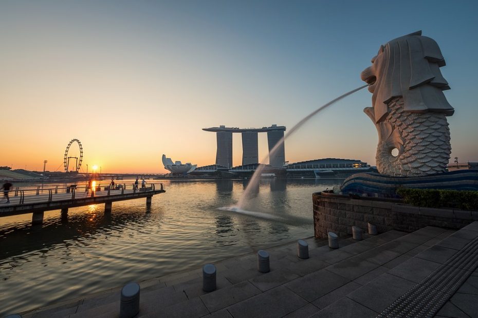 singapore for expats